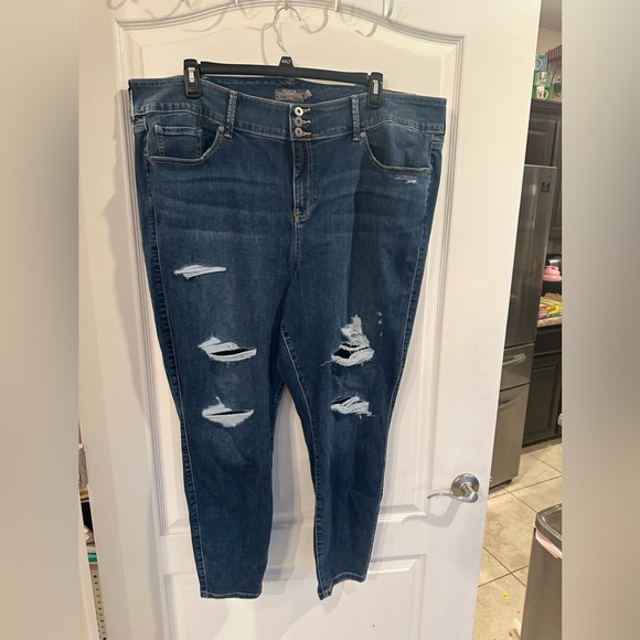 Torrid feel the fit super soft high rise distressed denim jeggings plus size 28R - Picture 1 of 7